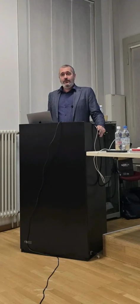 UCIT con CENPRO 2 UCIT con CENPRO 2